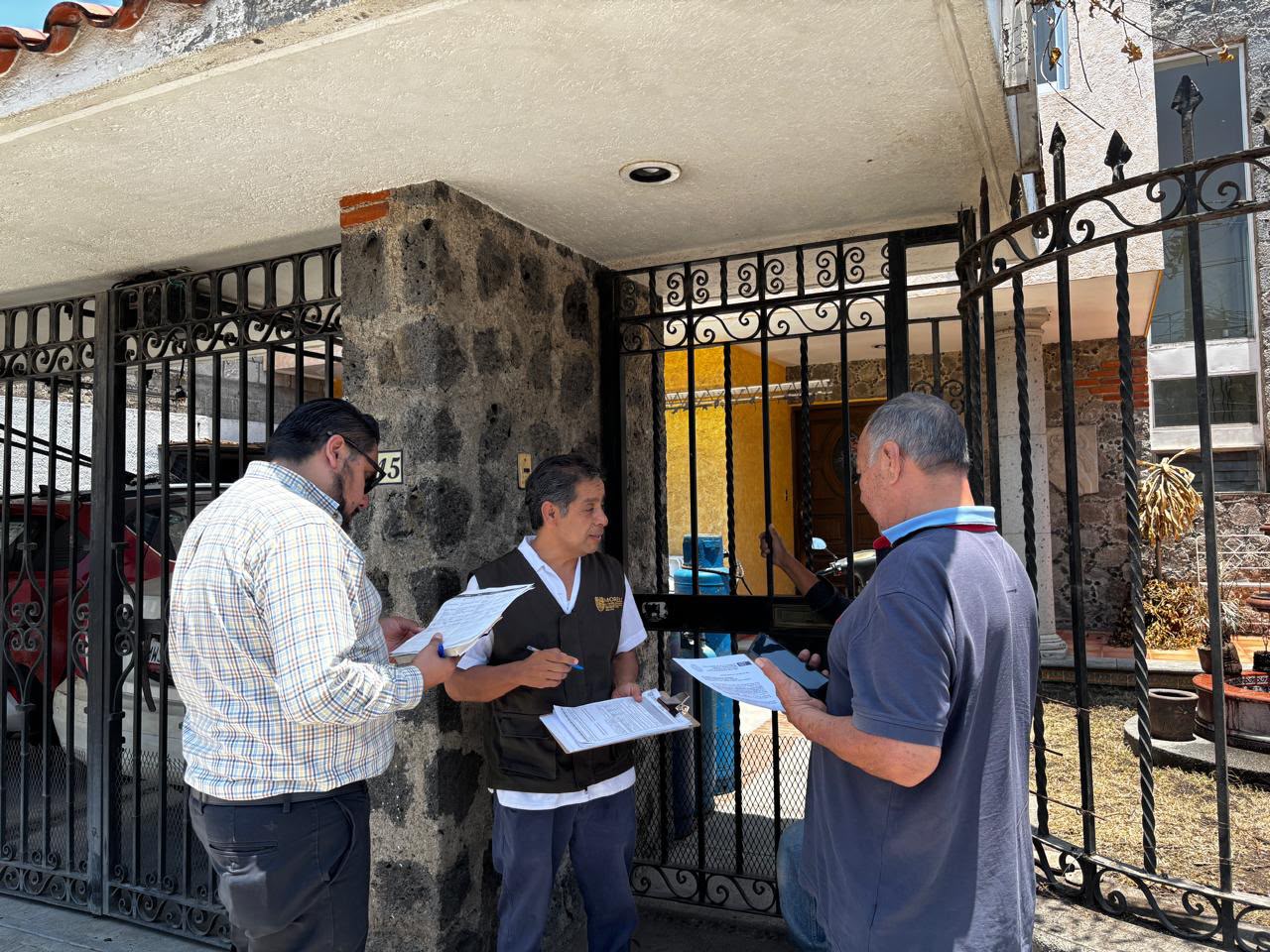 Refuerza Instituto de la Defensoría Pública Atención Jurídica a familias de colonia Las Granjas