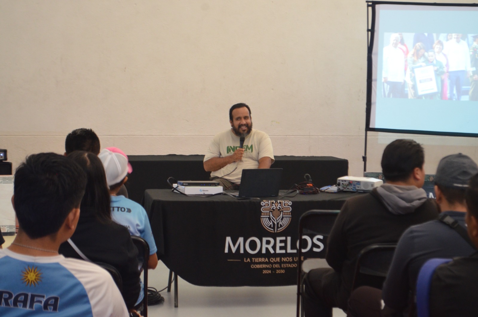 Capacita Indem a profesores, entrenadores, estudiantes y promotores en activación física a través del Plan Cuautla