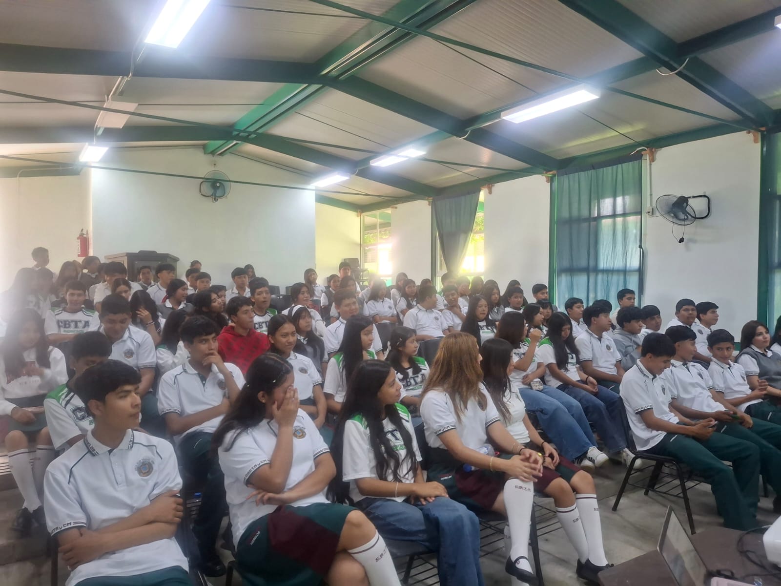 Impulsa SSPC Morelos talleres sobre tipos de violencia, manejo de emociones y programa patrulla juvenil en escuelas de Temoac