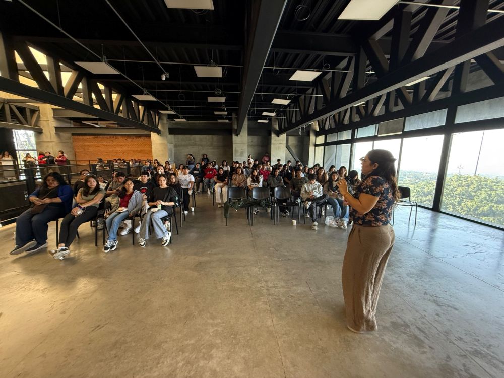 Vincula Morelos formación turística con inteligencia artificial y herramientas digitales