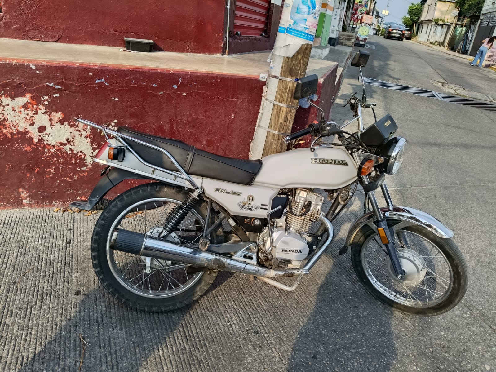 Operativo permite detener a un hombre y asegurar motocicleta con reporte de robo en Temixco
