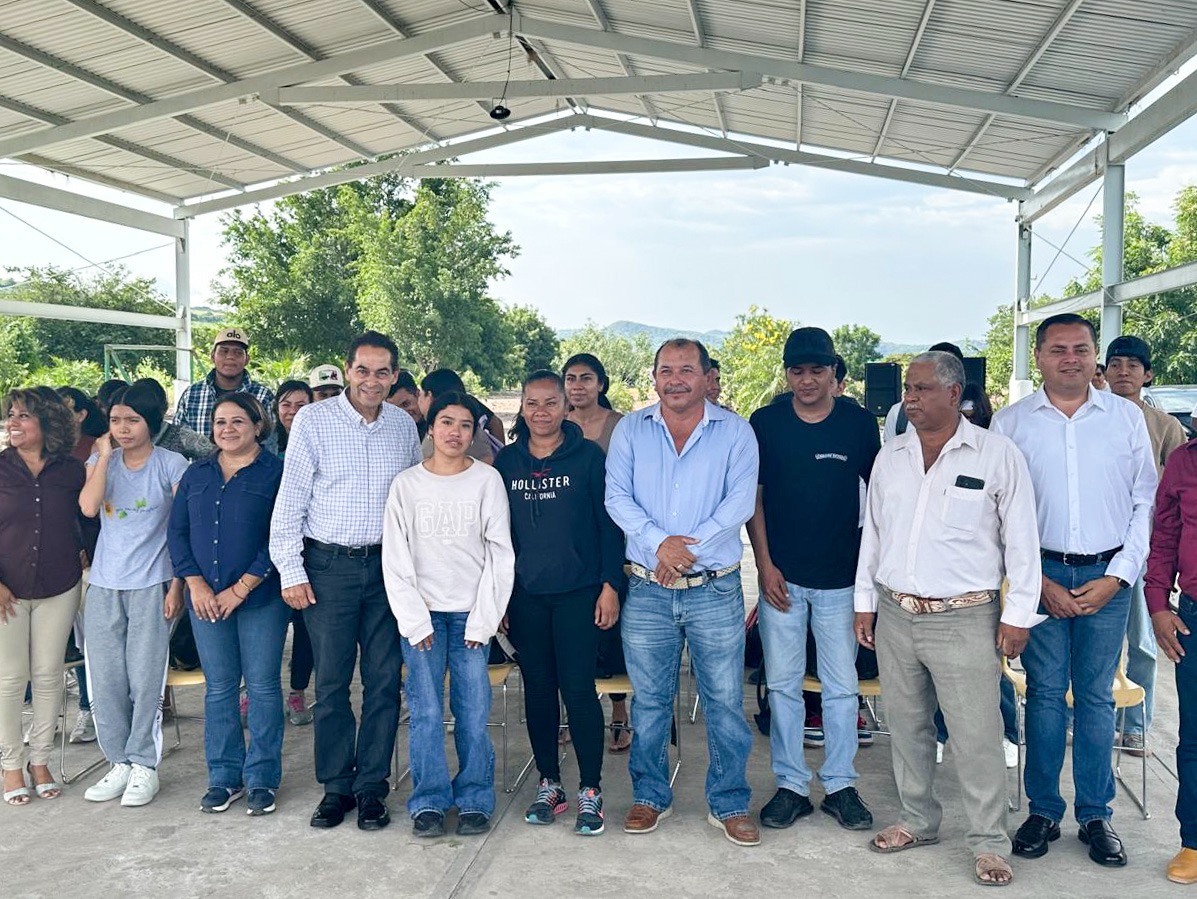 Amplía educación opciones para concluir la preparatoria con nueva sede en Tepalcingo