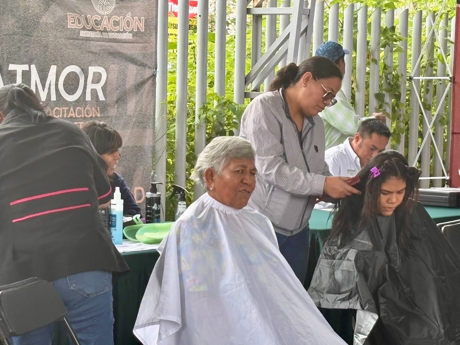 Acerca Plan Cuautla educación, capacitación y cultura a familias de Año de Juárez