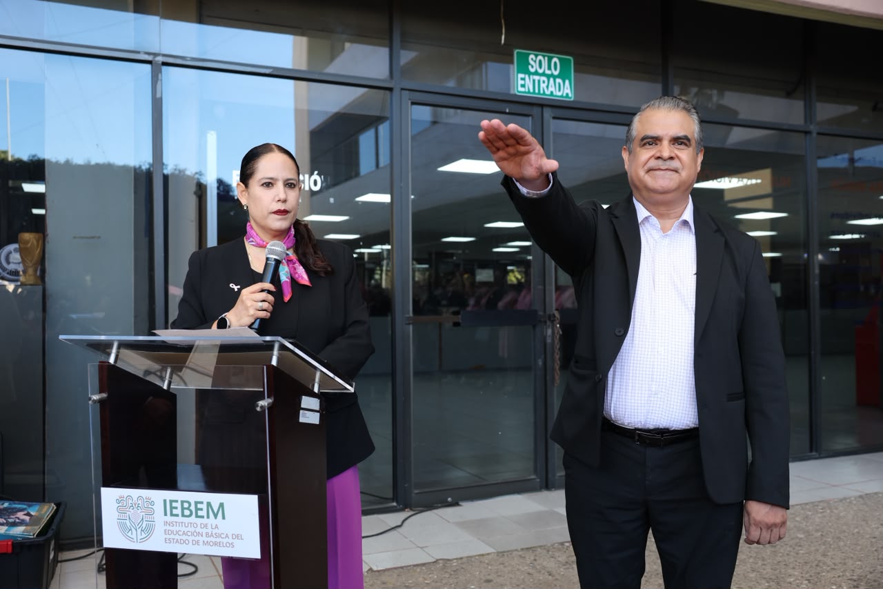 Presenta Secretaría de Educación a encargado de despacho del Iebem