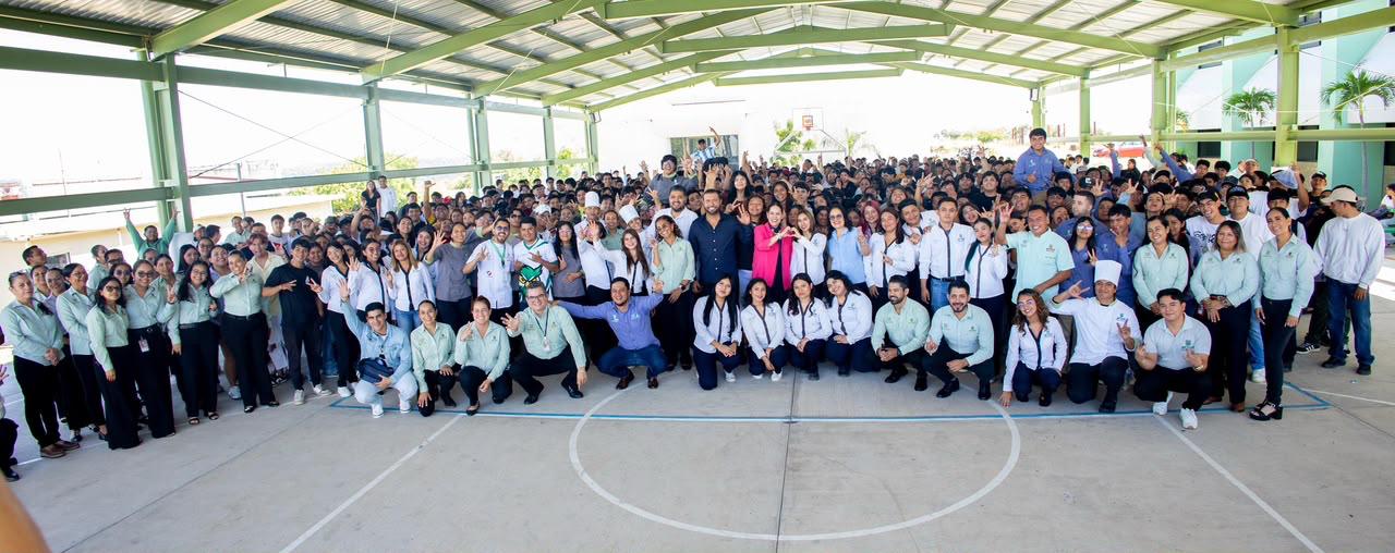 Reconoce Secretaría de Educación a estudiantes de la UTSEM por primer lugar en concurso gastronómico