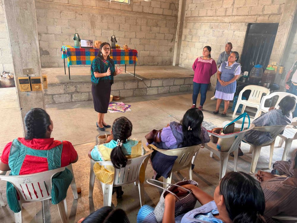 Reconoce IPIAM el legado de mujeres artesanas mediante alianza internacional