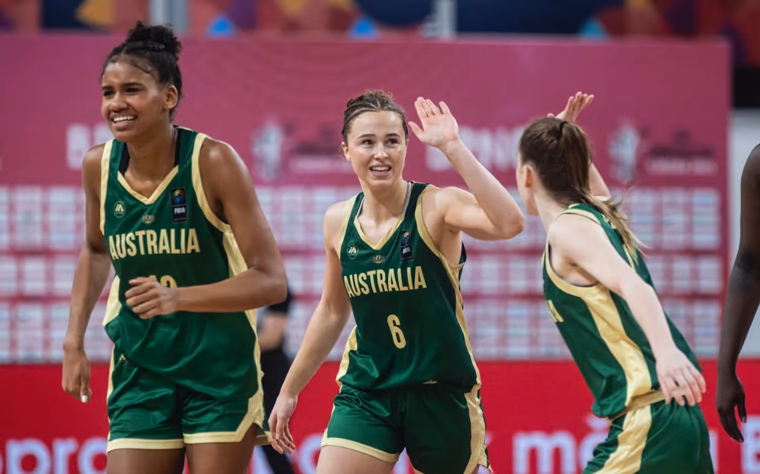 'Bonnie Three-as': Deas propels Gems into semis