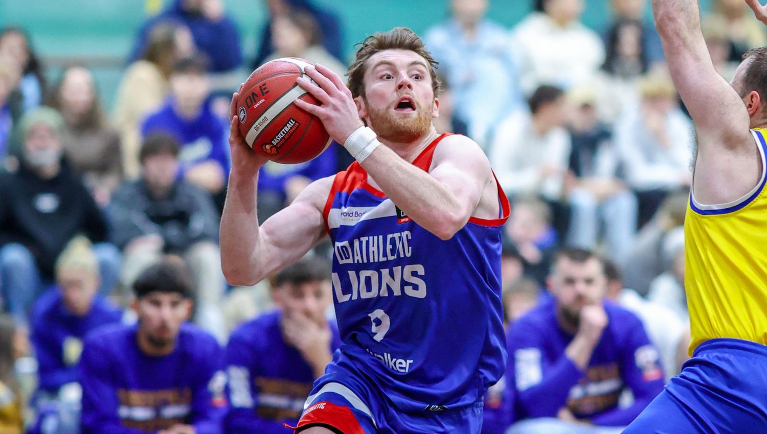 Unstoppable Sapwell sparks Central Districts clinic 