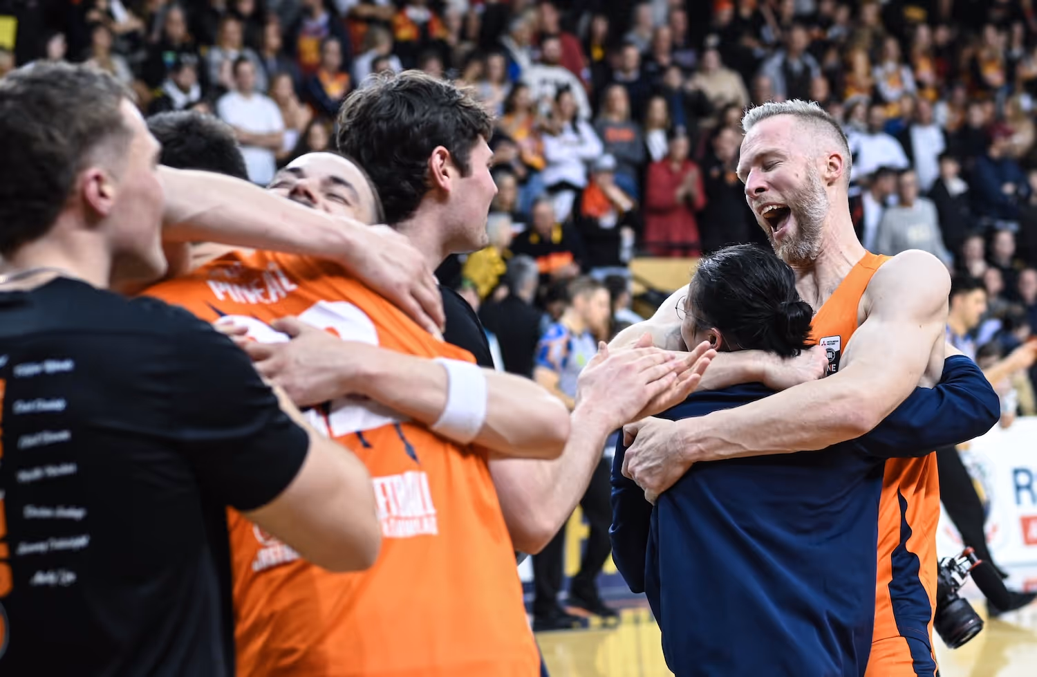 Sabres put Gaze's title dream to sword in Final