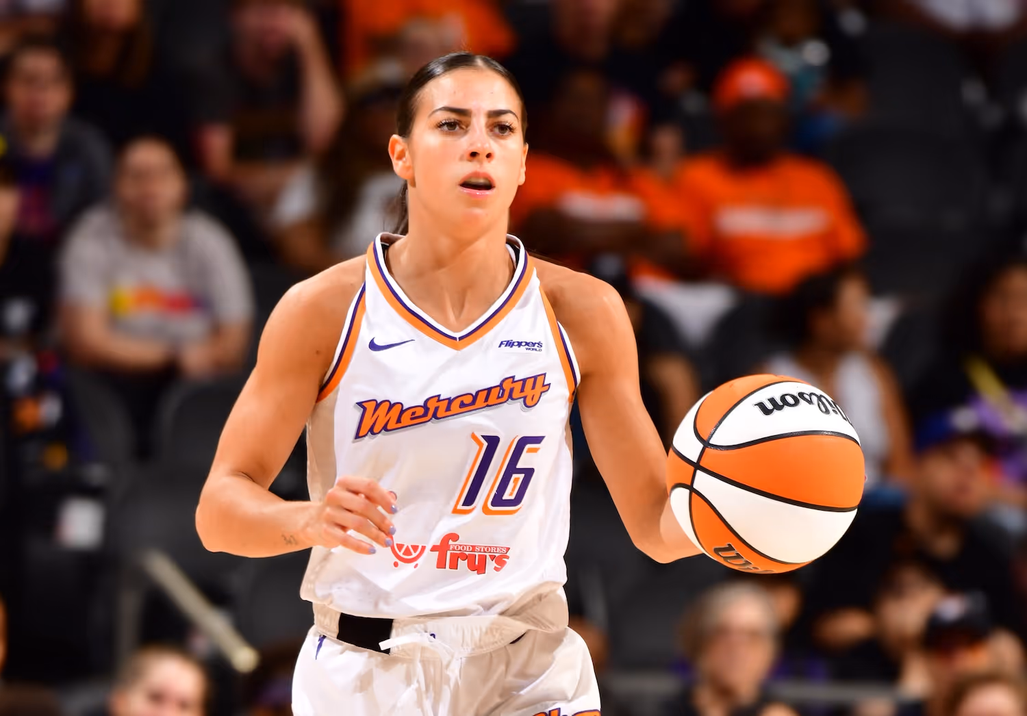Megan McConnell signs with Spirit as first import