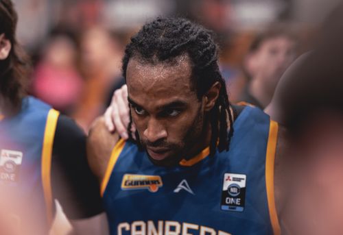 Derek with the domino that fells Sabres by 1 point