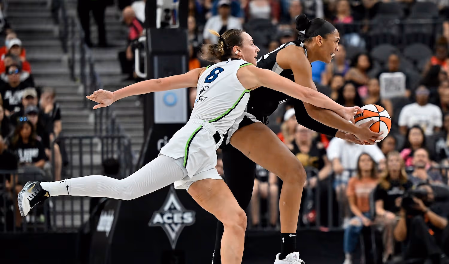 Smith crowned WNBA Defensive Player of Year in 2025