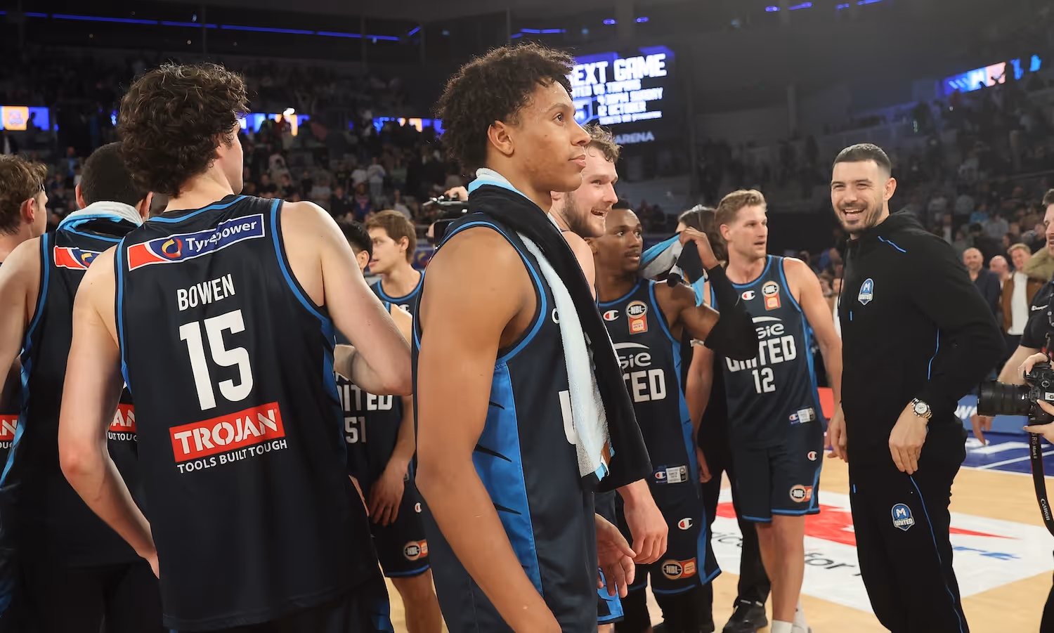 United hits Phoenix for six in Throwdown smackdown | Basketball.com.au