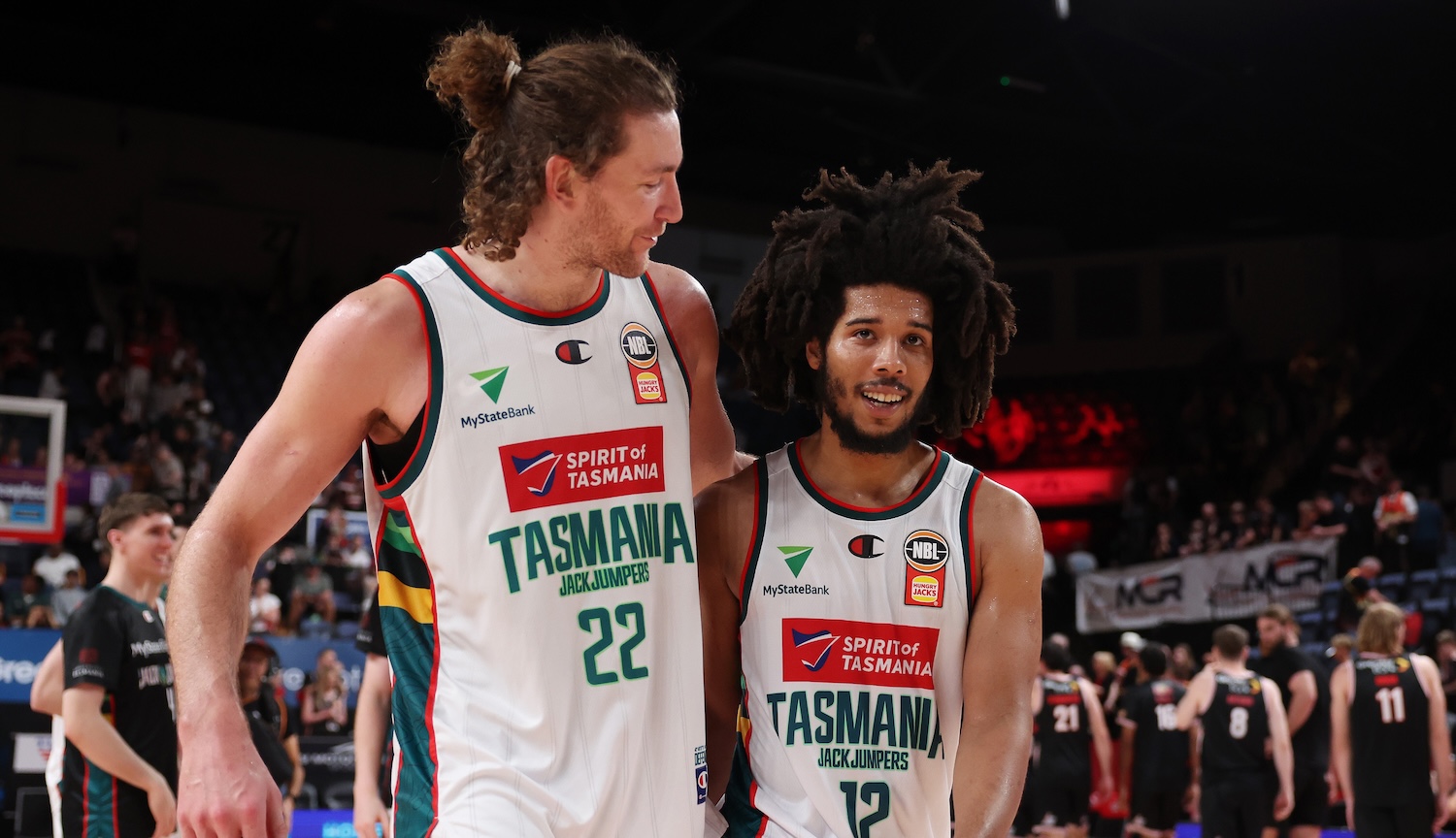 Tasmania grinds out banner night upset over Illawarra