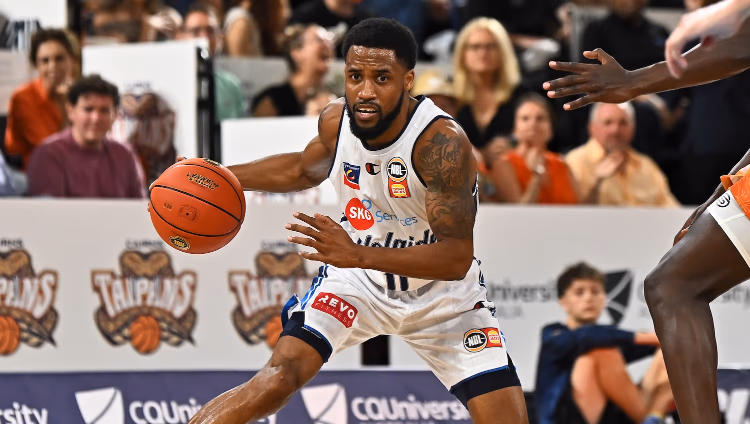 Cotton stars as 36ers smash Taipans by 31 points