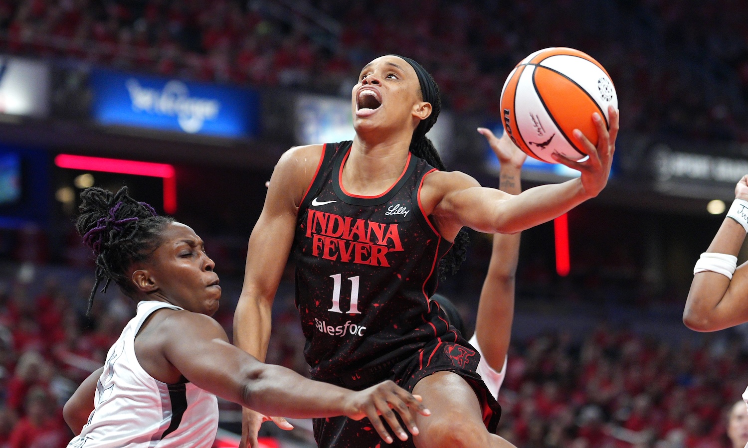 Lynx add WNBA star Turner as Xu arrival delayed
