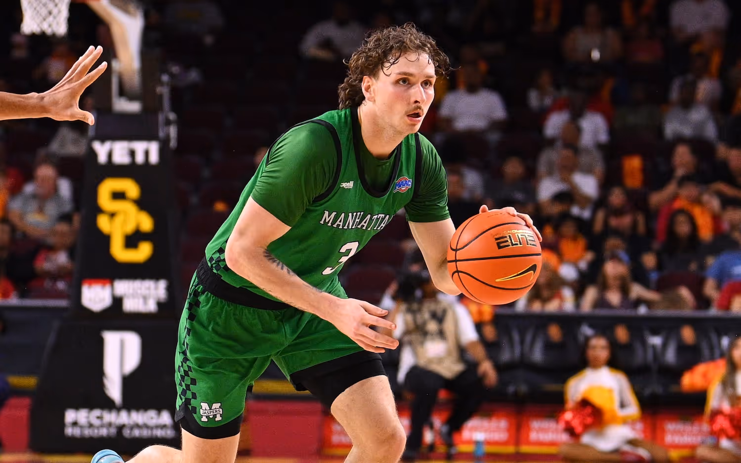 'Rox 'n roll': Fraser powers Jaspers to 4-point win