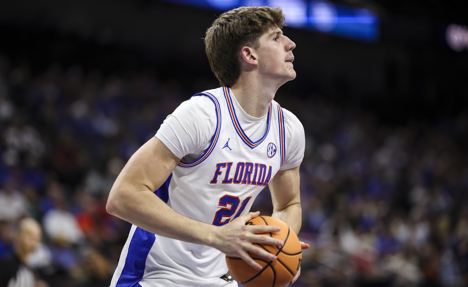 Alex Condon monsters Merrimack for 20pts, 10 reb