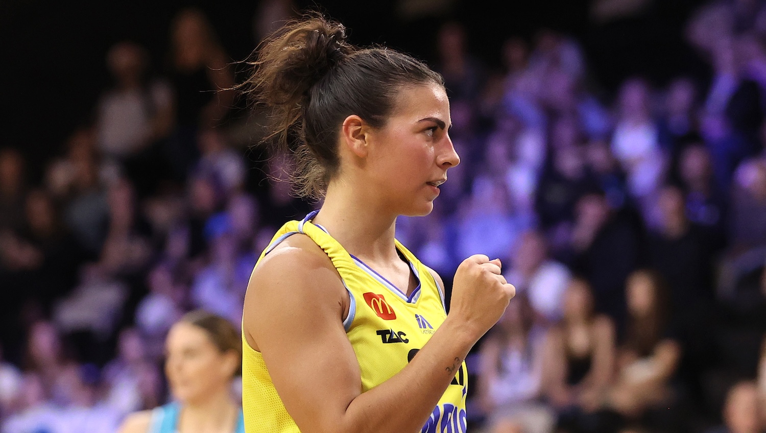 McConnell elite from deep as Spirit hold off Flyers