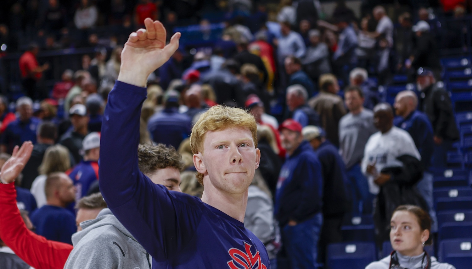 Dent drops 21 on incredible 8-from-9 field goals