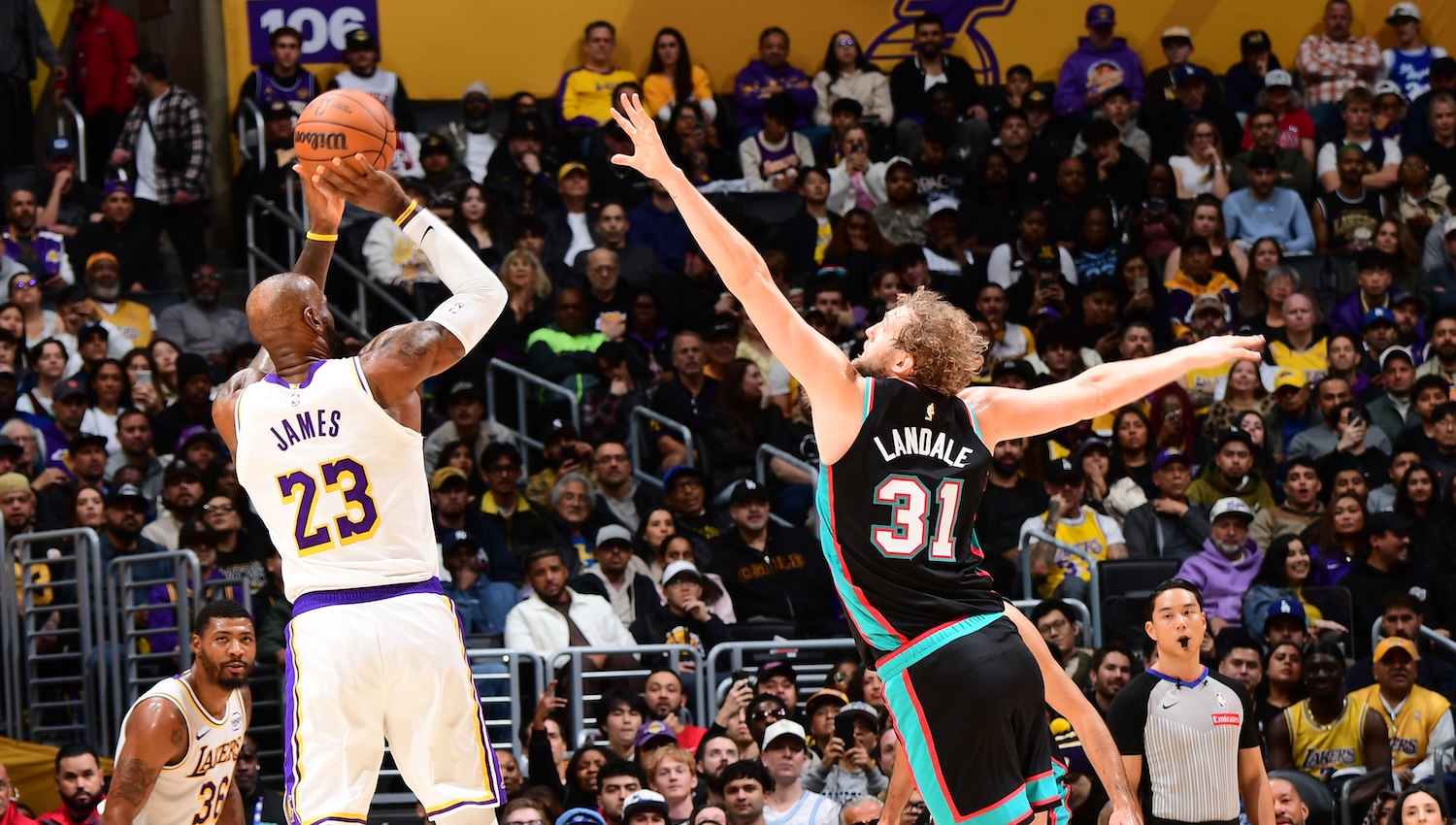 Jock up close to greatness has 13 points, 10 boards