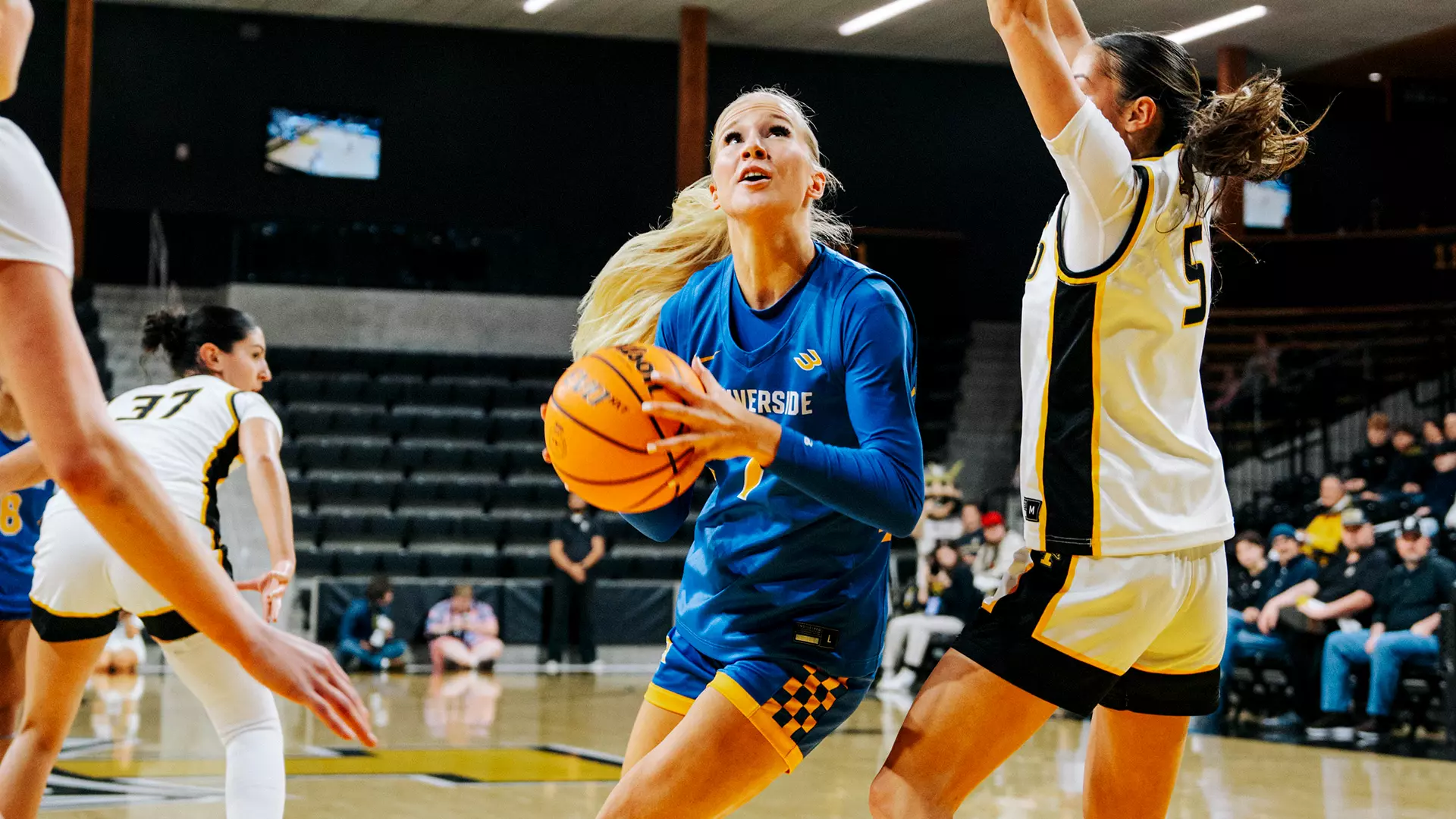 Wickstrom continues to cook for Highlanders