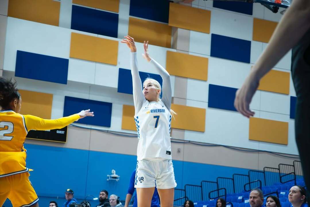 Wickstrom, Dunn, Condron Drive NCAAW Rankings