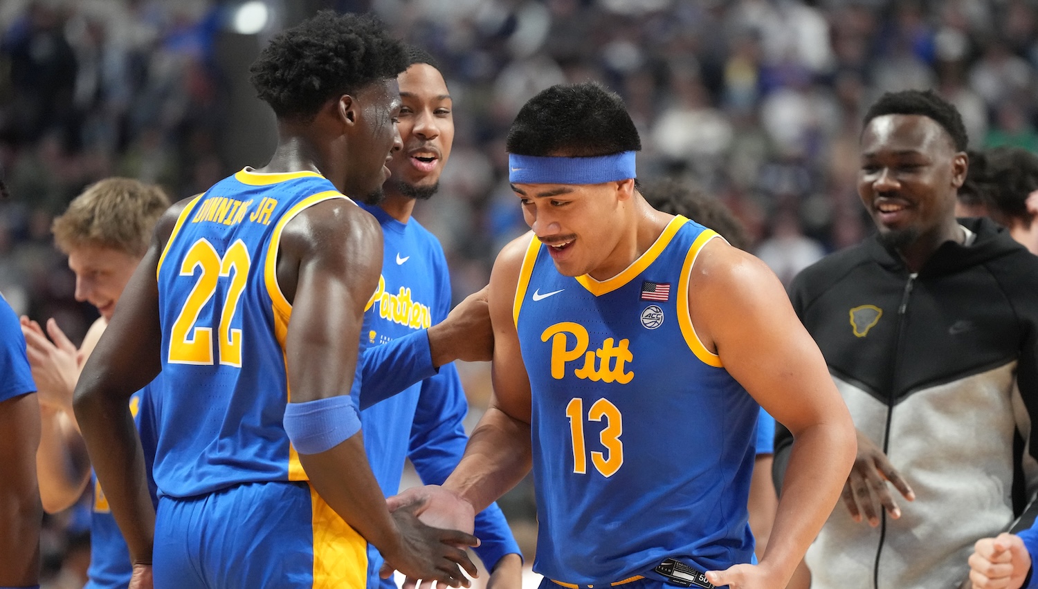 Live Updates: Siulepa goes 6-10 against Tar Heels