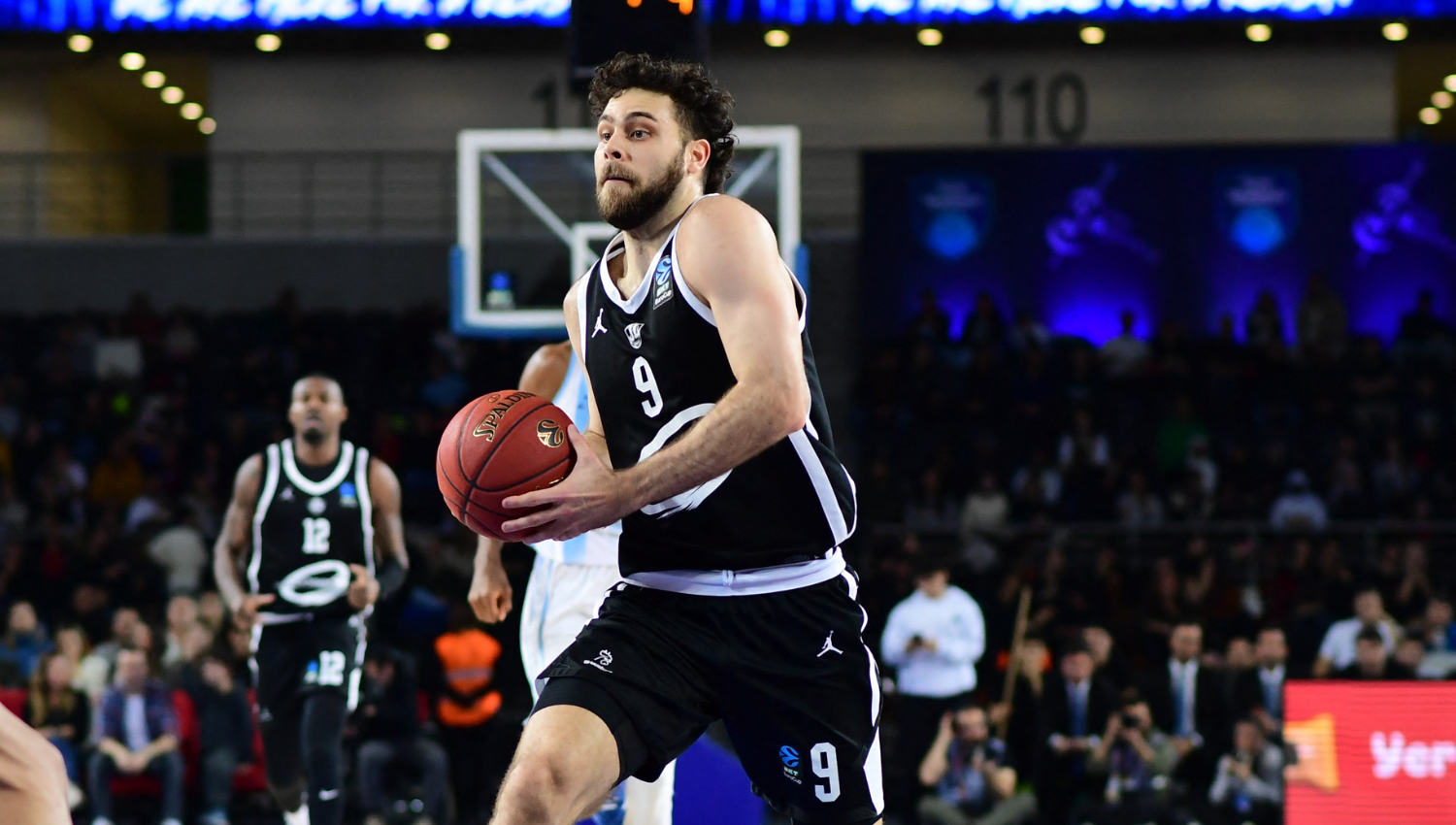 McDowell-White bounces back to form in return