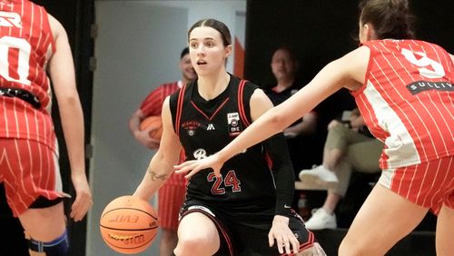 Yaeger dominates as Bearcats open with authority