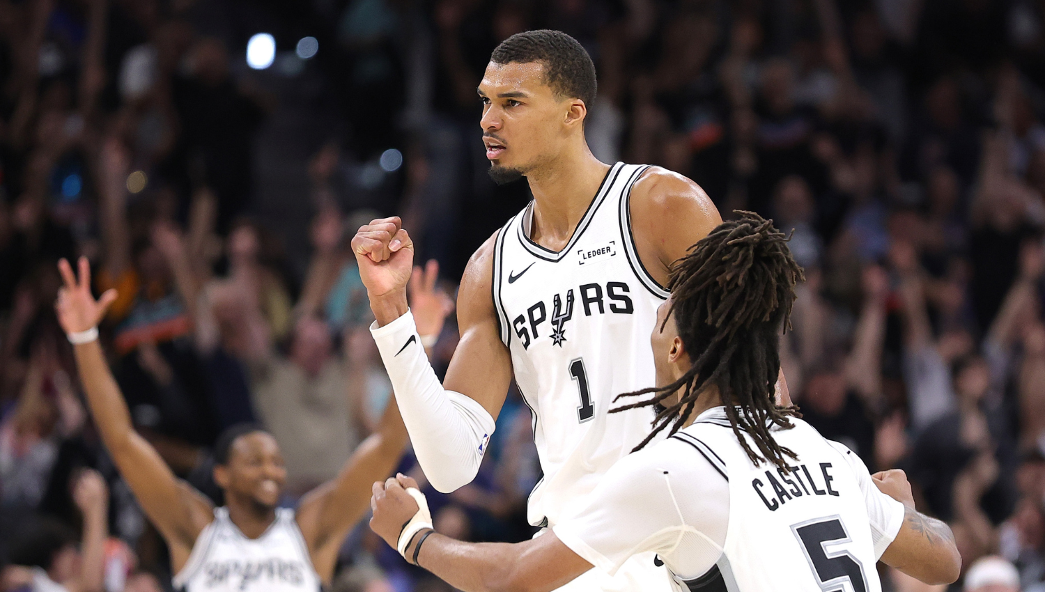 Nielsen's Spurs dismantle OKC to level WCF series