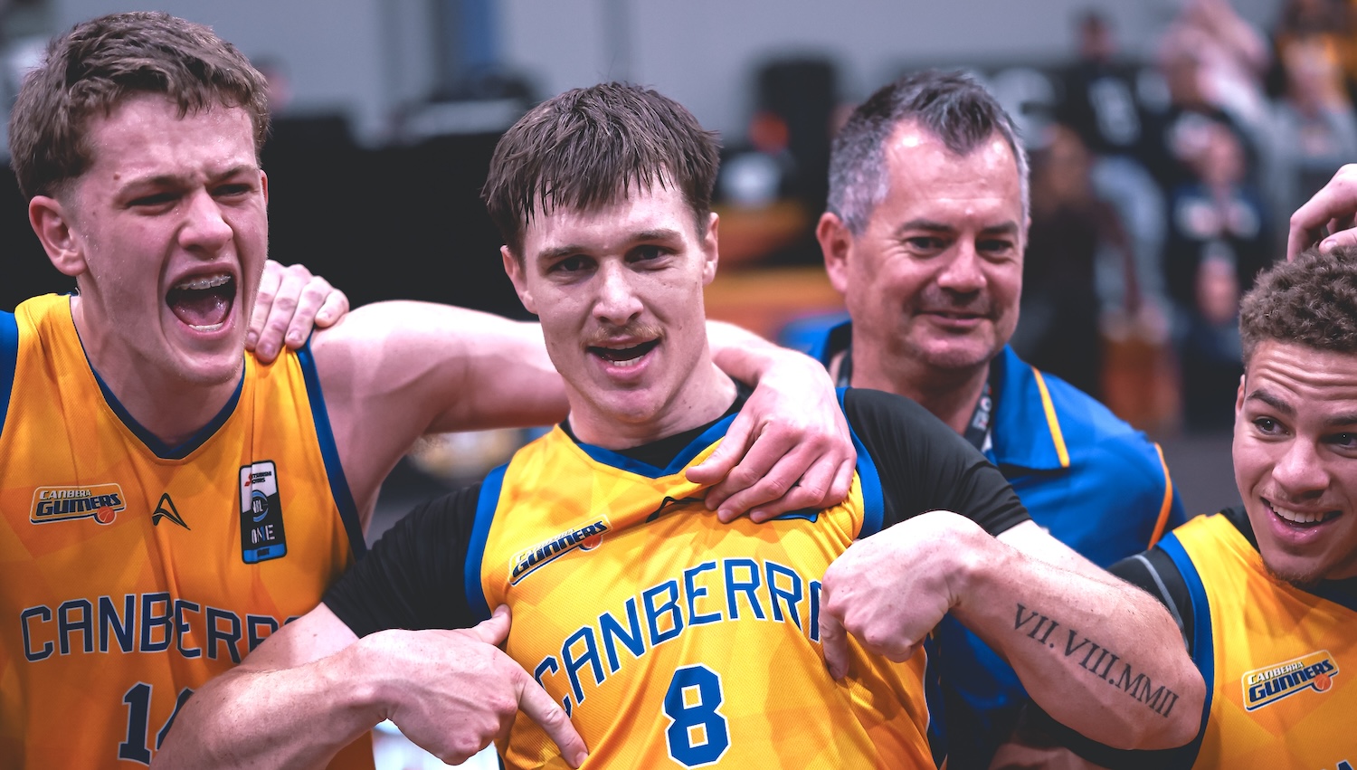 'Bottom Gun': Canberra defend title from sixth