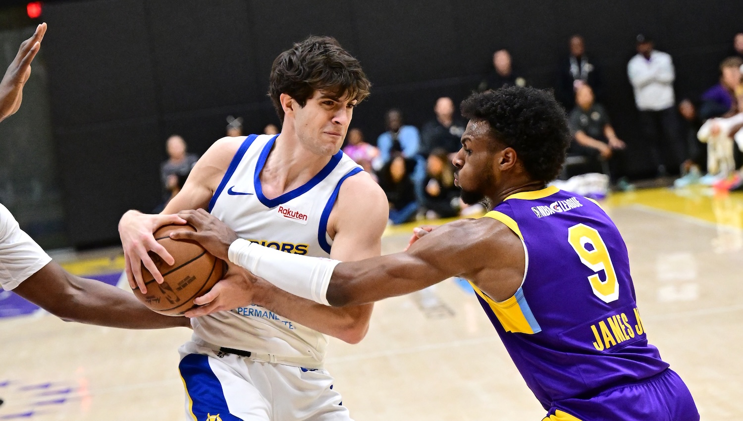 Armstrong still '100 percent' locked in on NBA return