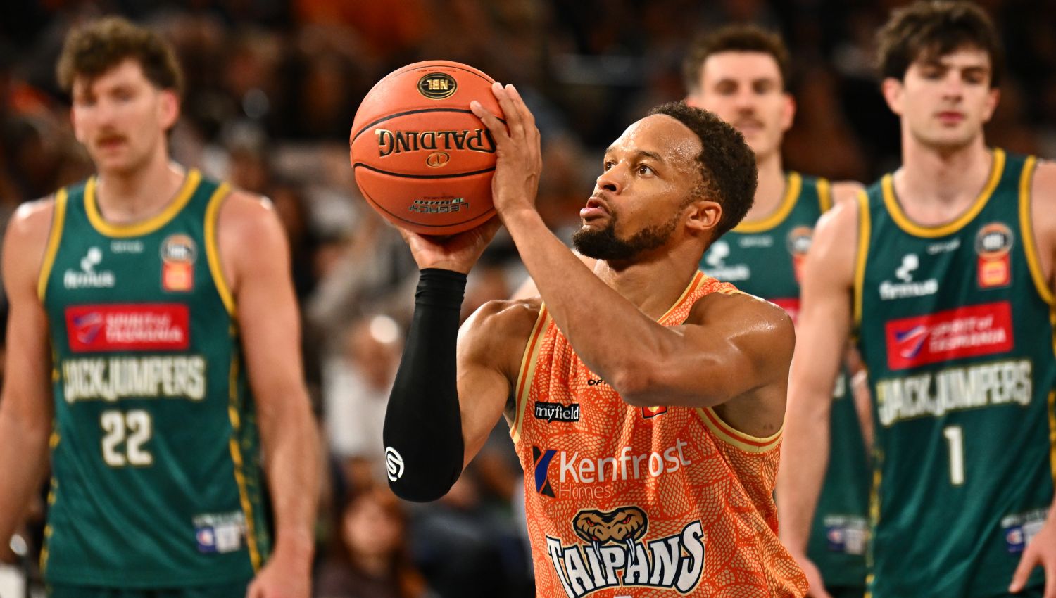 'Bad error' rocks Tassie as Brown shines for Taipans