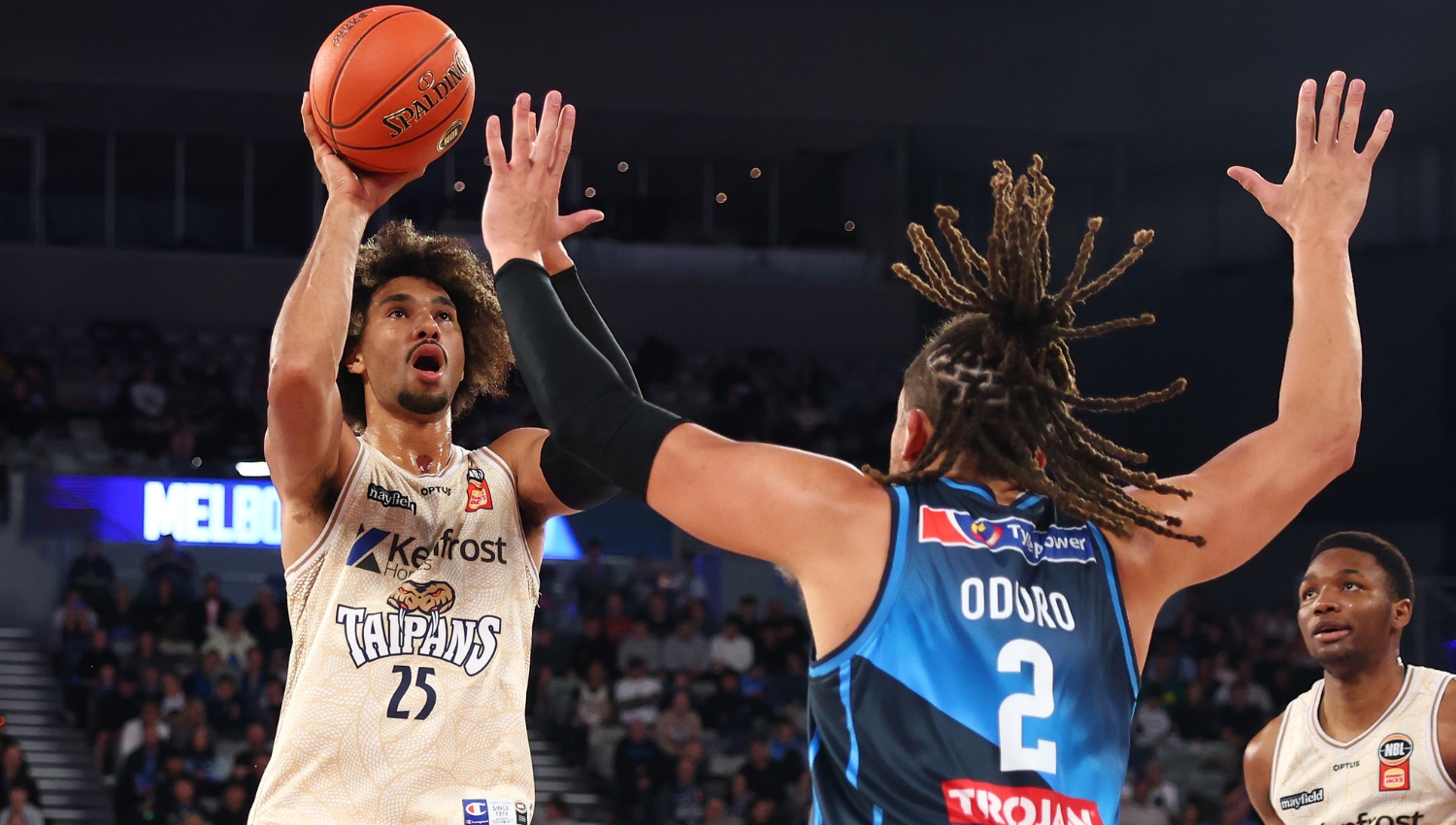Keanu Pinder sparks Taipans upset as United fall apart