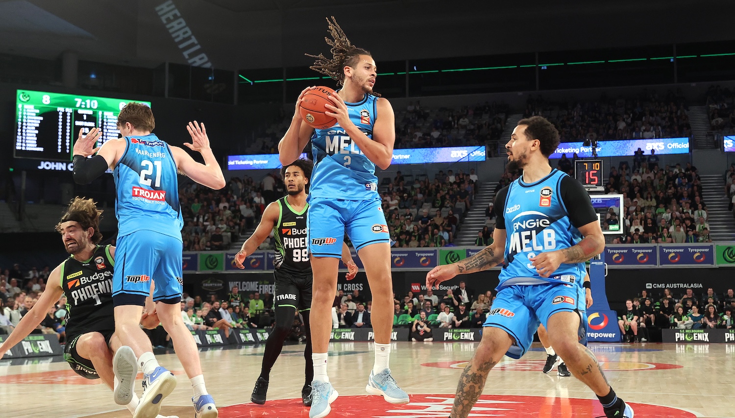 Oduro's double-double give United Throwdown double