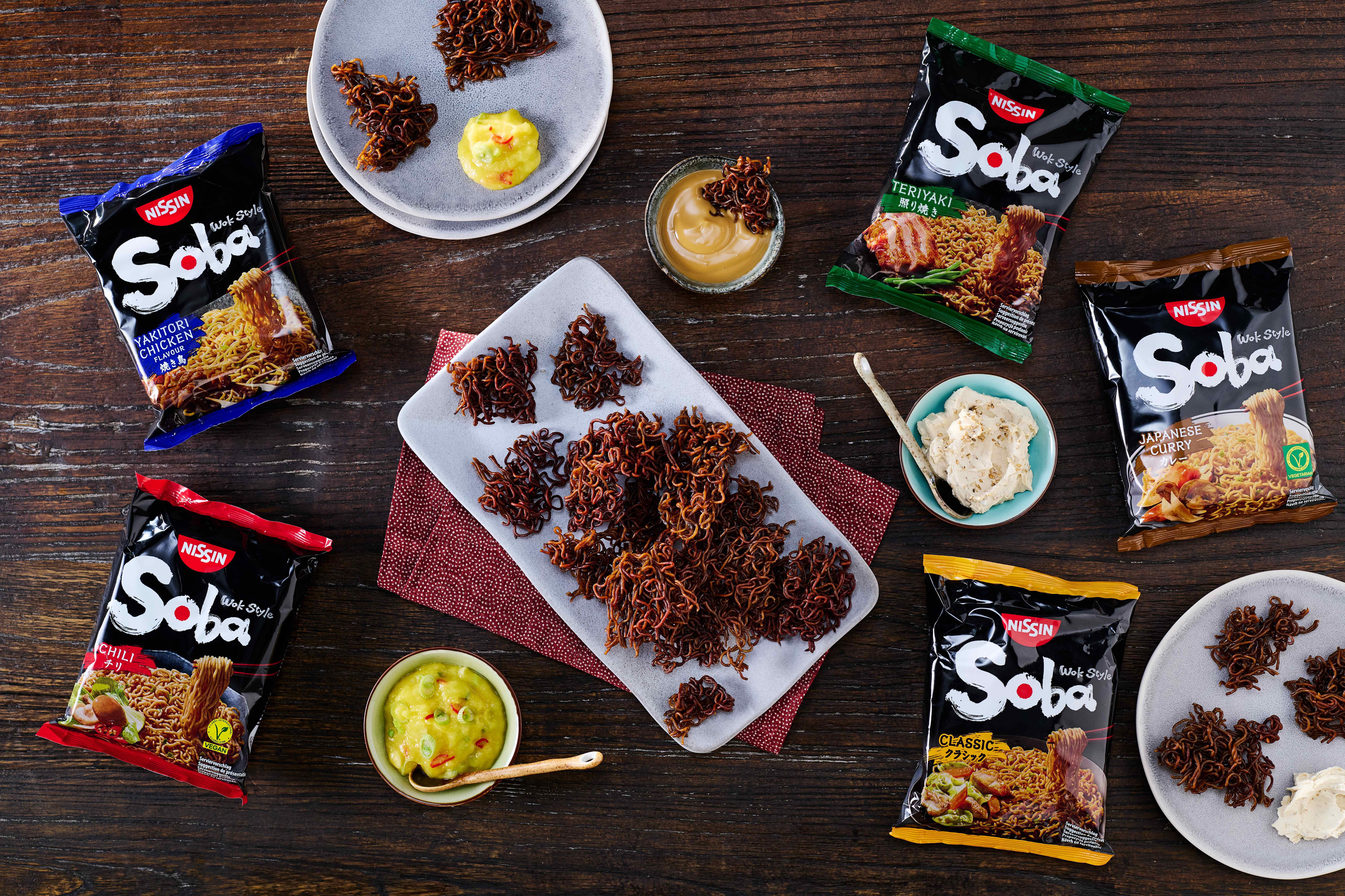 Soba Chips con salsa di mango e peperoncino, maionese giapponese e salsa di sesamo