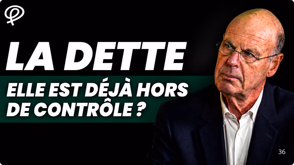 Homme âgé en costume regardant de côté sur fond noir avec texte blanc sur la dette hors contrôle