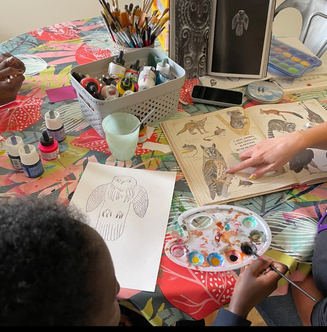 M., 8 ans, en atelier avec l’association NOC