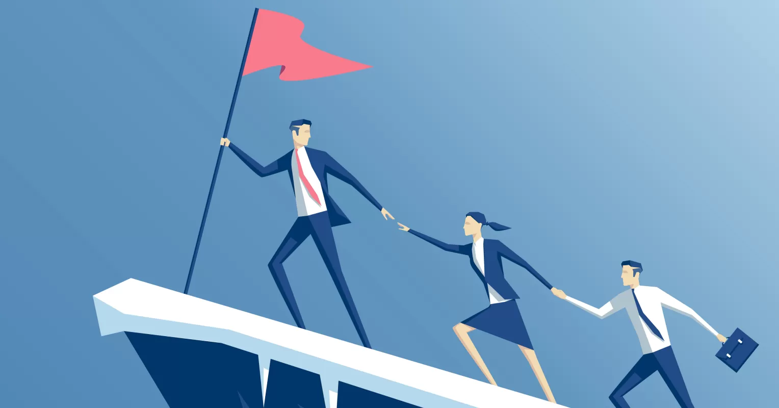 Zakenvrouw en zakenman worden geholpen door leider met rode vlag op top van berg in abstracte illustratie.