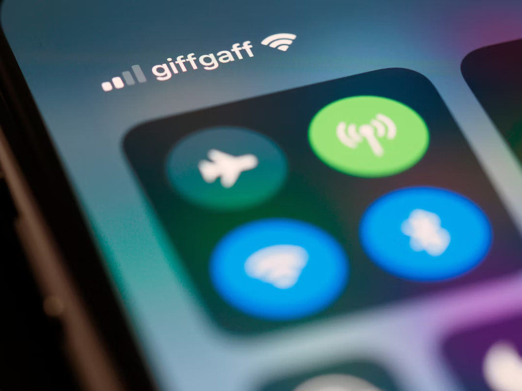  5G Router vs Phone Hotspot