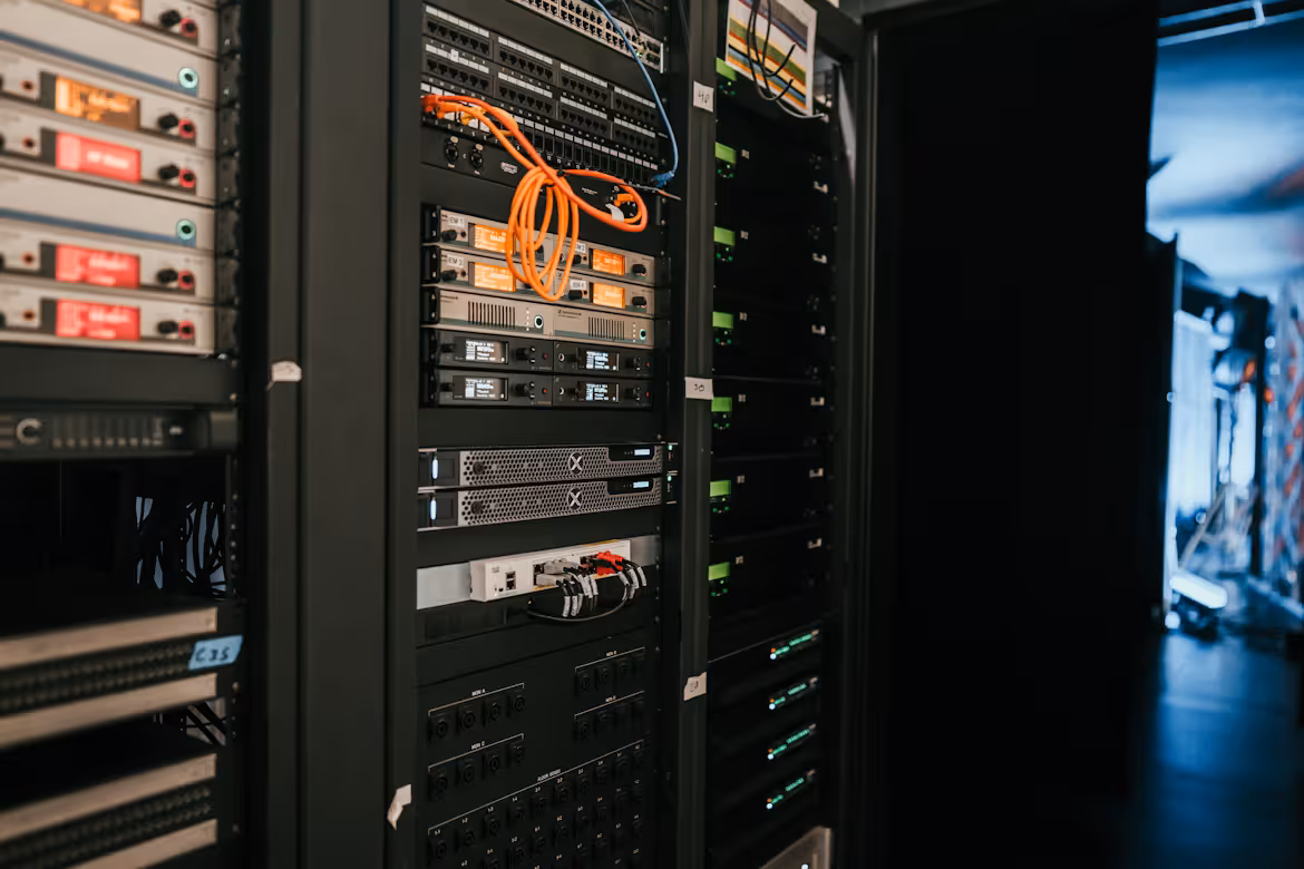 Network Latency vs Jitter: Differences Explained