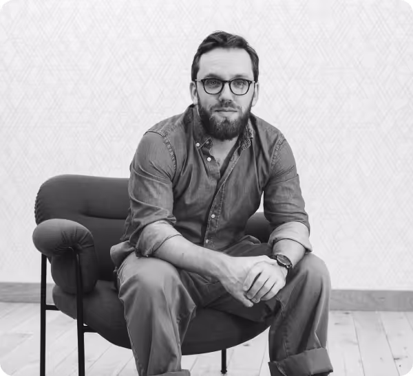 Cole Thomas, a professional resume writer whose passion lies in helping people like you increase their chances of landing their dream jobs by “rejuvenating” their resumes and tailoring them to exceed all ATS (Applicant Tracking System) standards.