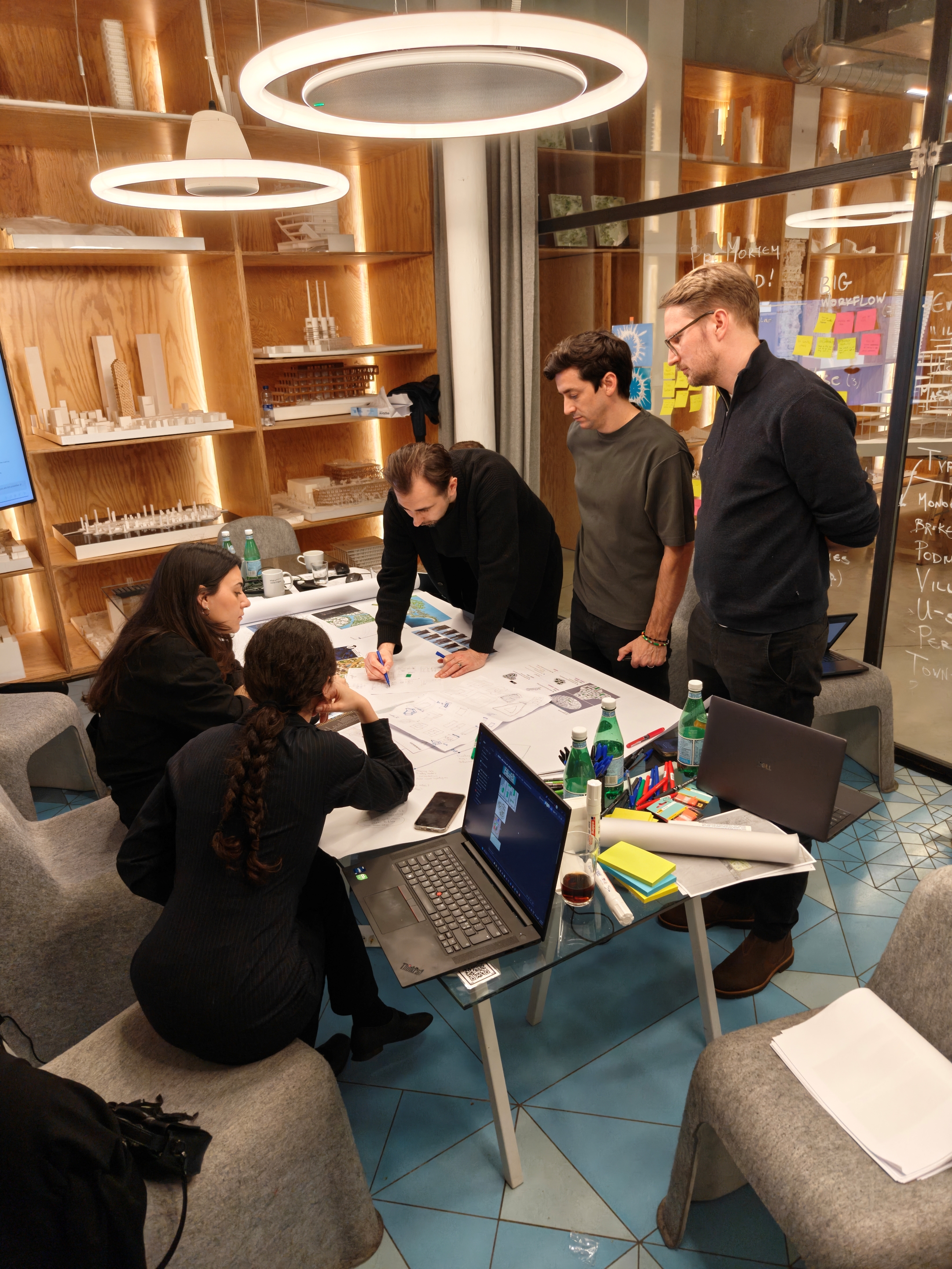 BIG and Reope team members at a workshop for the Urban Toolkit Rhino plugin