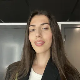 Liana G. — English tutor at LearnLink