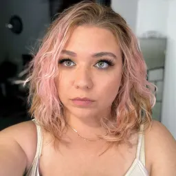 Victoria S. — English tutor at LearnLink