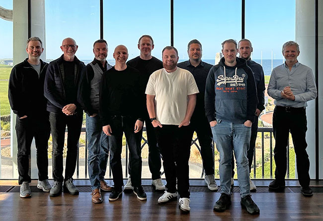 The miPerform team
