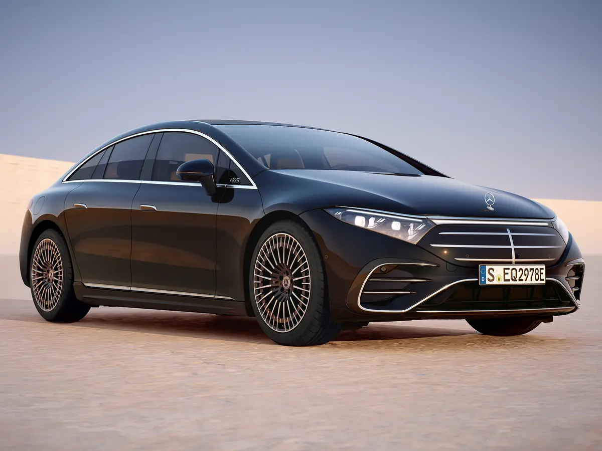 schwarzer Mercedes EQ