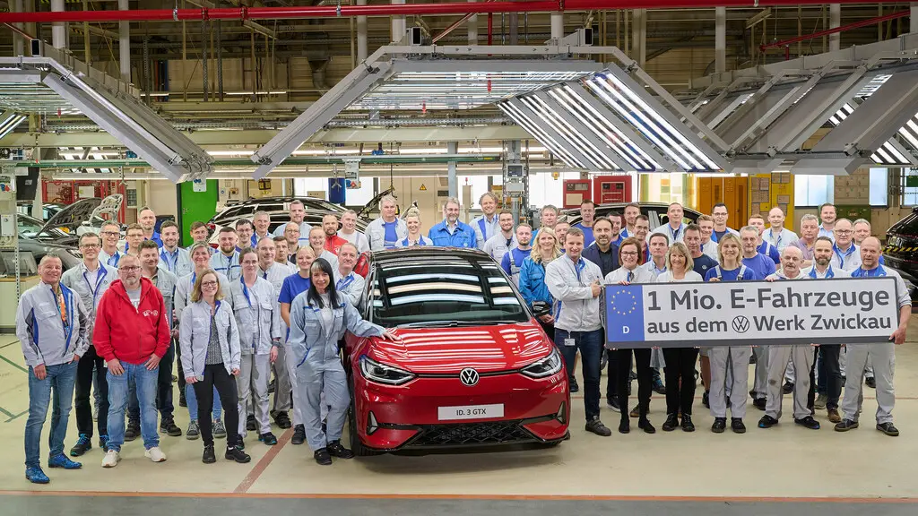 Feier für 1 Million produzierte E-Fahrzeuge im VW-Werk Zickau
