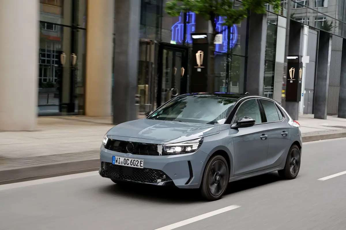 Opel Corsa e in Grau